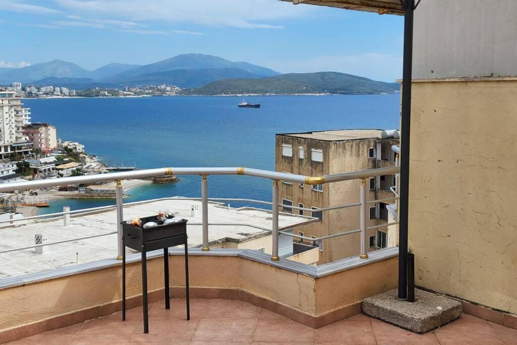 Glen'S Rooftop Sarandë エクステリア 写真